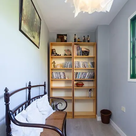 Home2book Stunning Sea Front House Nyaraló *