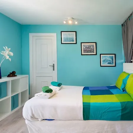 Home2book Stunning Sea Front House Holiday home