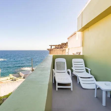 Home2book Stunning Sea Front House Holiday home *