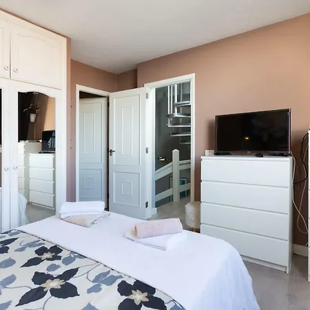 Сasa de vacaciones Home2book Stunning Sea Front House El Escobonal